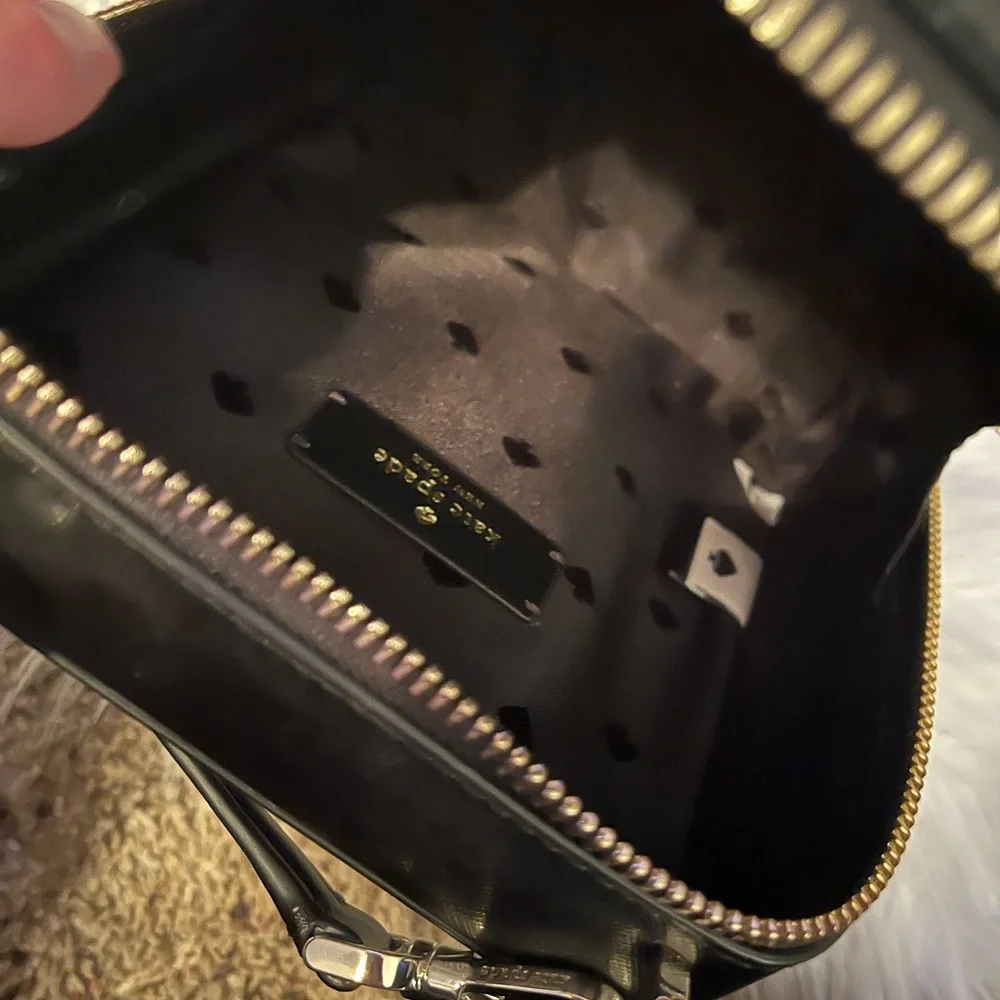 Kate Spade Cat crossbody Purse. Perfect condition, used once or twice. - Picture 6 of 14